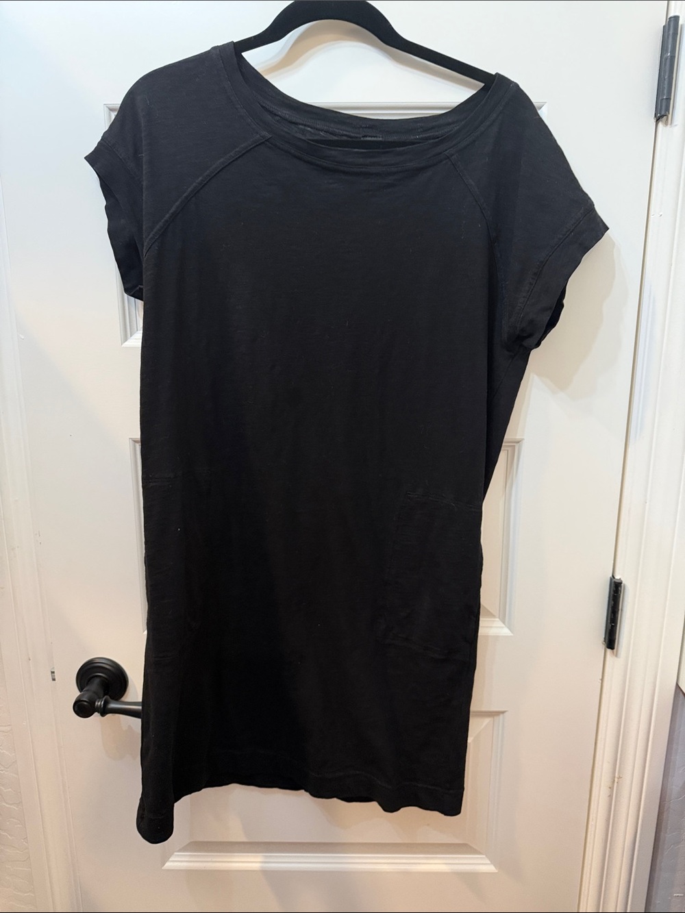 bobi Black Short Sleeve Shift Dress